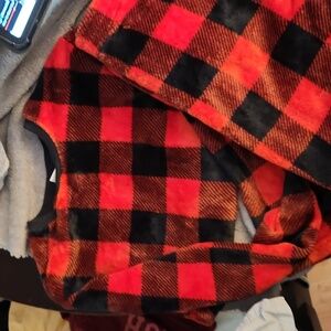 Cat & Jack Red and Black BUFFALO Plaid Kids Pajamas (10-12)